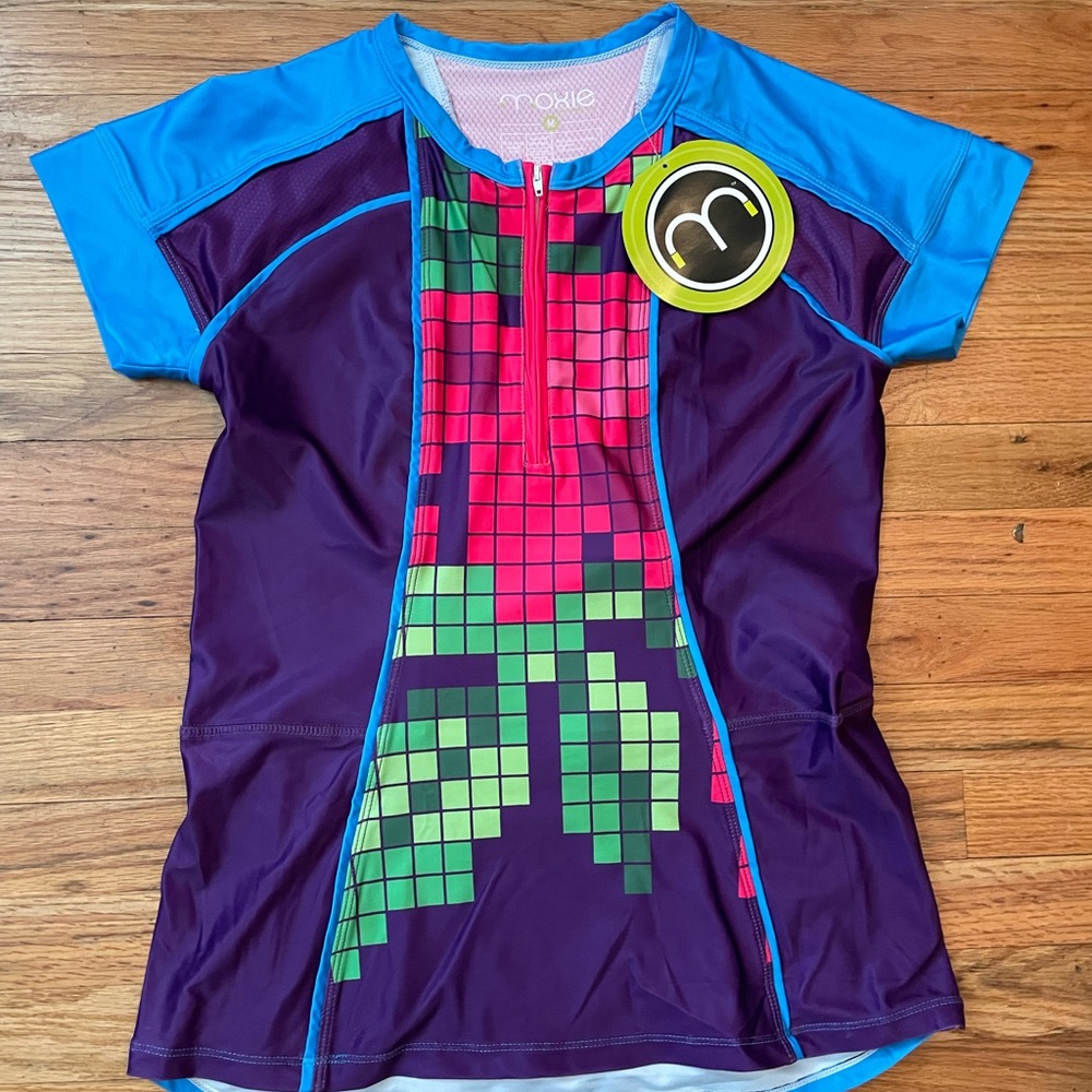 NWT Moxie multicolored Summer Structure Tee Jersey
